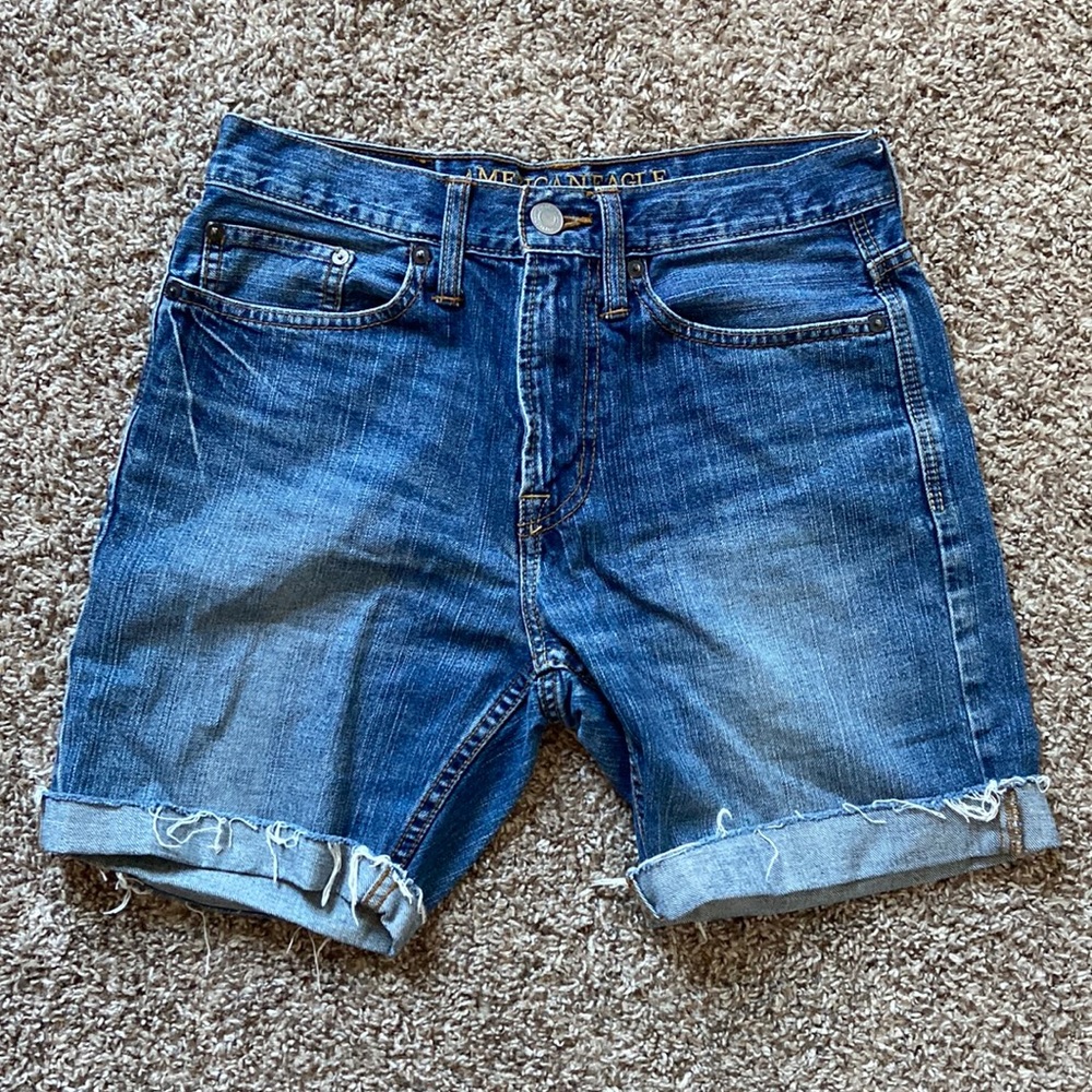 American Eagle Relaxed Straight Shorts size 28/30, 7" inseam